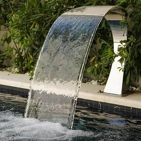 Medistone فندق أوميس