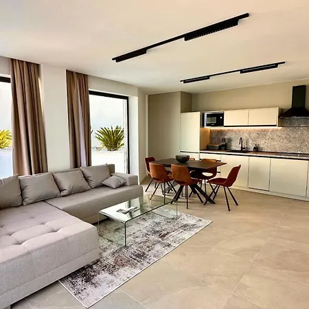 Medistone 4* أوميس