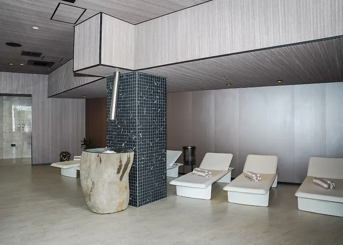 Hotel Medistone 4*